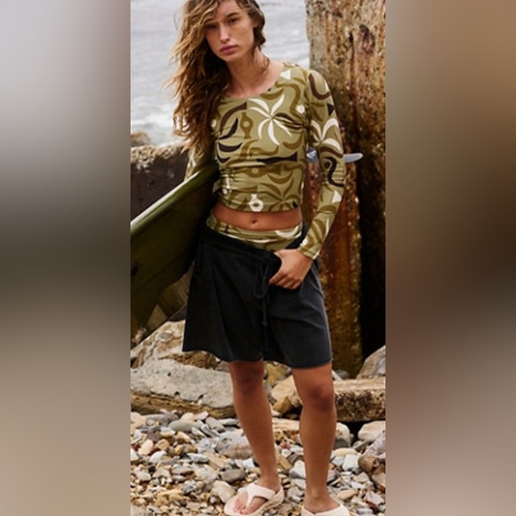 Nwt FREE PEOPLE Easy Rider Shorts S Black New FP MOVEMENT - Picture 2 of 4